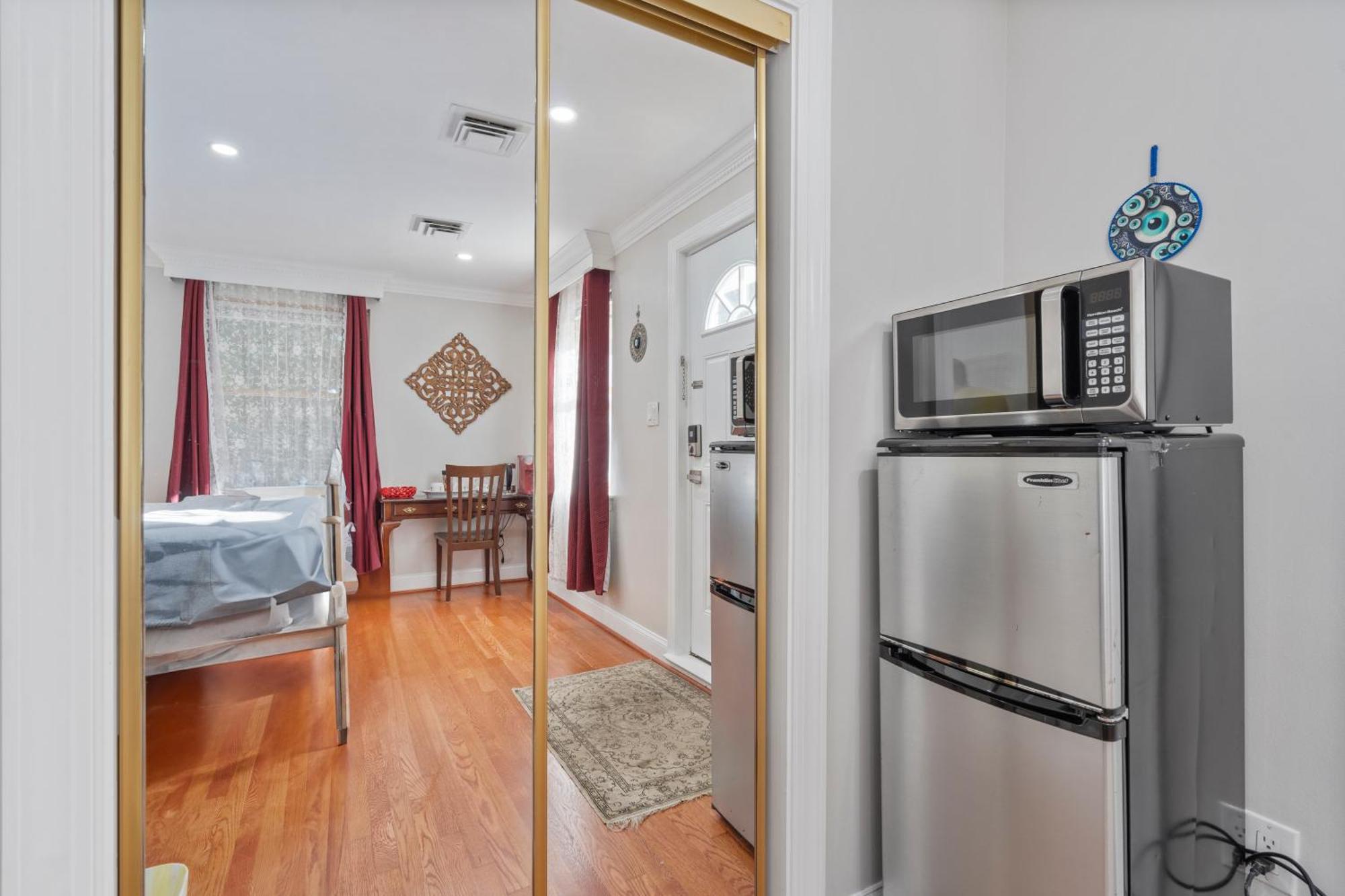 Отель Charming Boutique Haven Форт Вашингтон Экстерьер фото